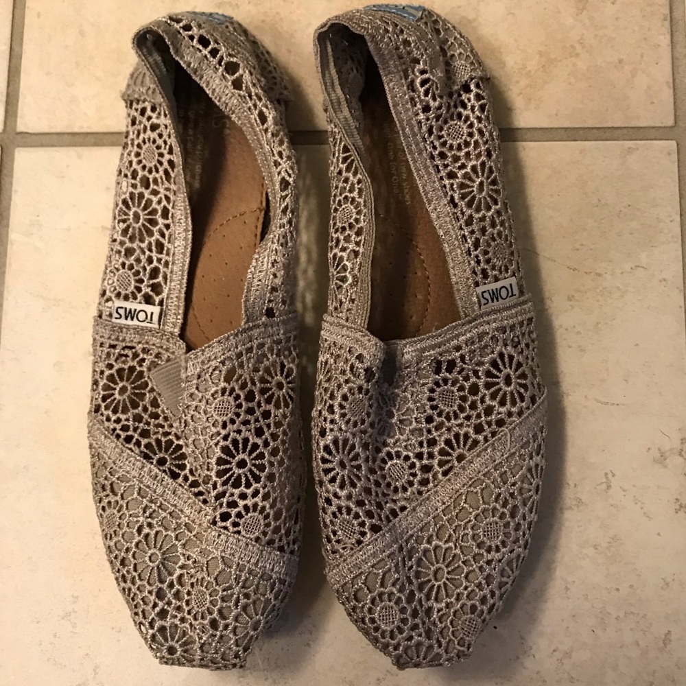 Toms